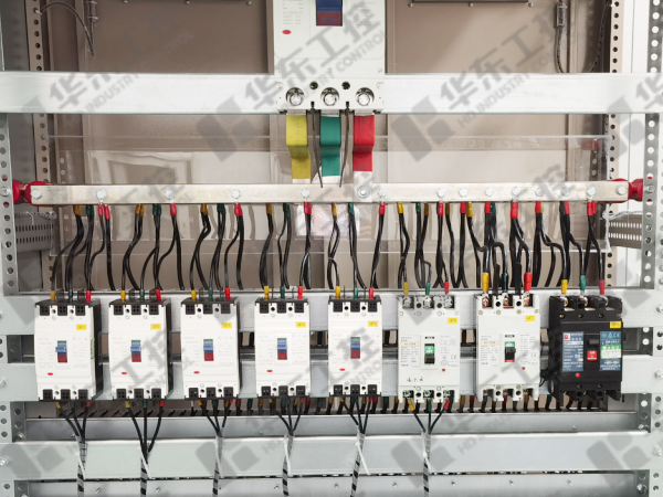 動(dòng)力配電柜細(xì)節(jié)