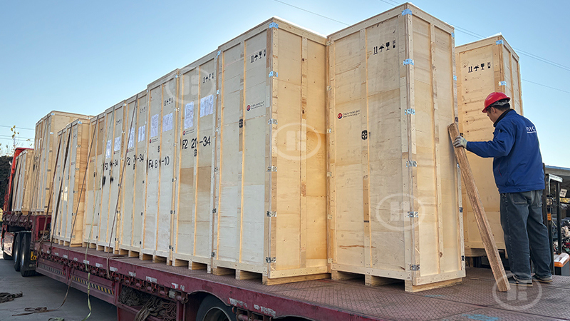 華東工控匠心打造，又一批高端控制柜成功啟航，出口俄羅斯！