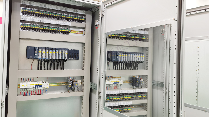 plc控制柜柜內(nèi)細(xì)節(jié)圖